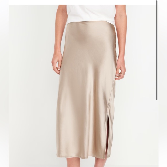 Old Navy high waisted satin mid slip skirt - Picture 5 of 5